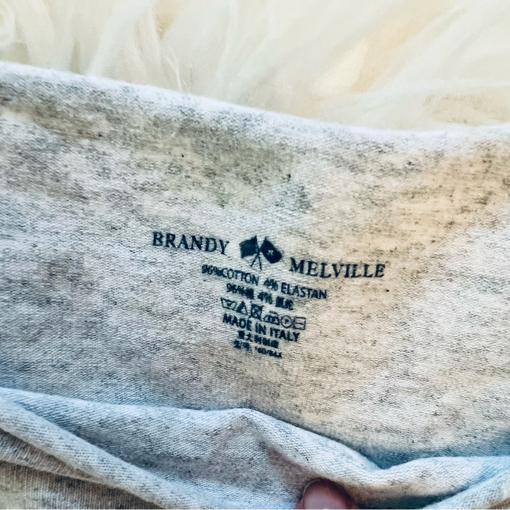 Brandy Melville 🇺🇸Gray long sleeve wide shoulder top - Picture 6 of 11
